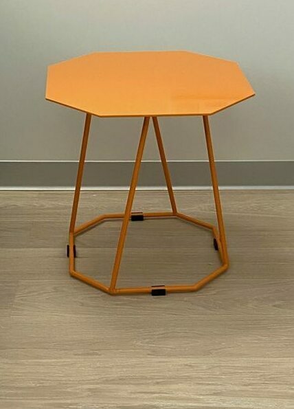 Помаранчевий приліжковий столик в дитячу кімнату - KOG group